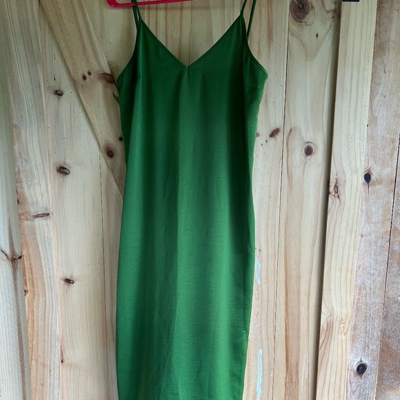 A New Day Dress - Picture 1 of 3